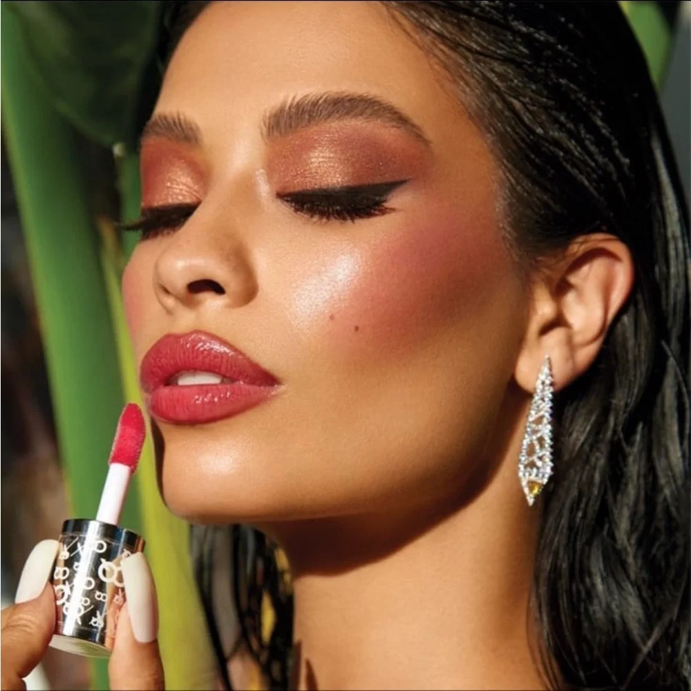 Christine Quinn Villain Pump Plump Lip Gloss Lip-Plumping Red Selling Sunset